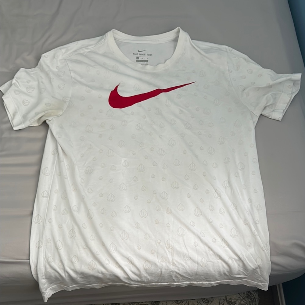 Nike White and Red Short Sleeve Tee with Iconic Swoosh